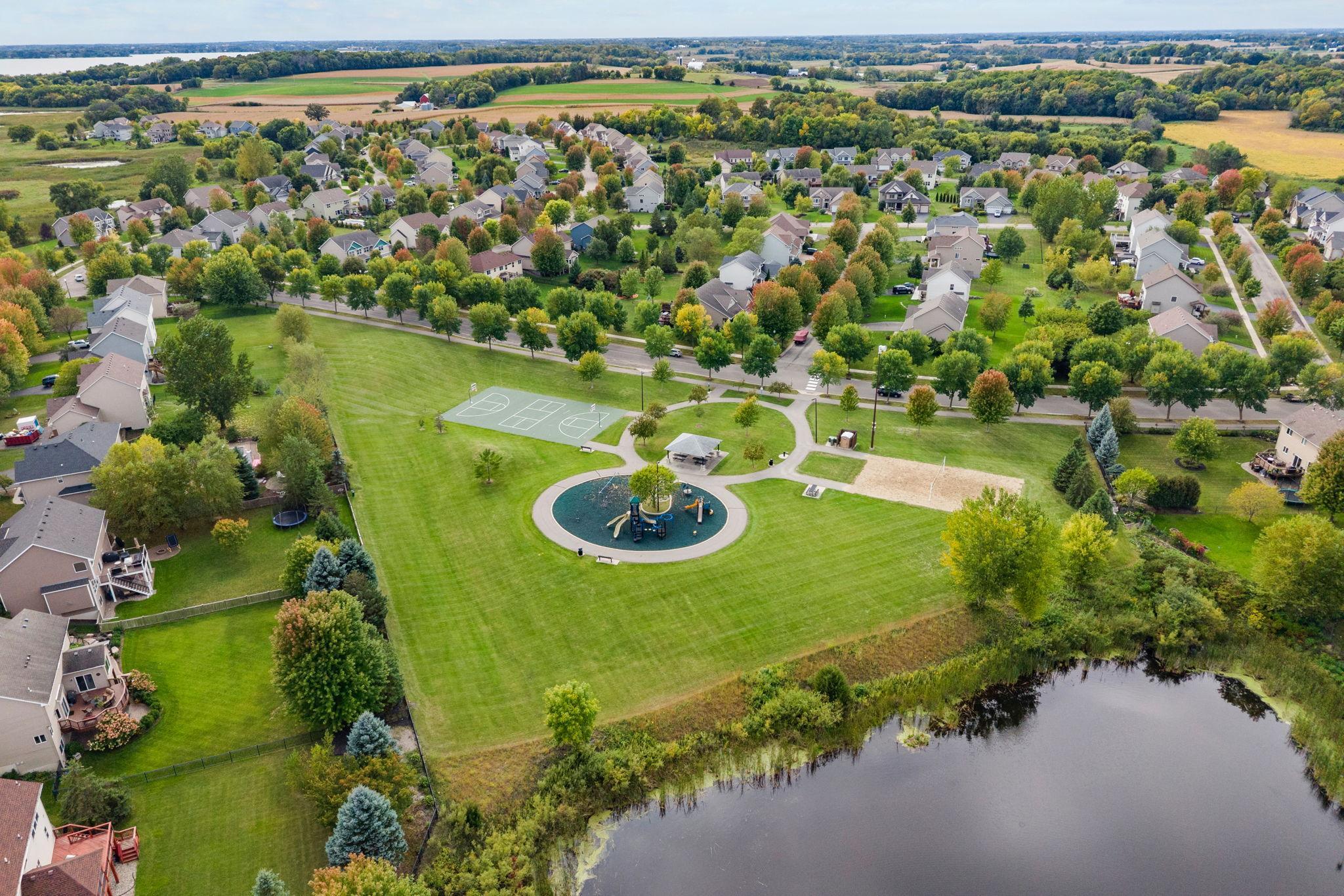35-web-or-mls-4796 Merganser Dr-35.jpg