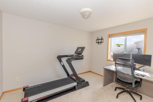802 18th Avenue W, West Fargo, ND 58078
