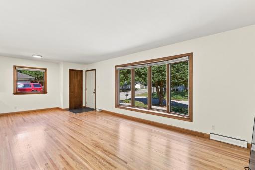 16403 Seymour Drive, Minnetonka, MN 55345