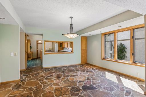 Convenient pass through from kitchen to dining area.