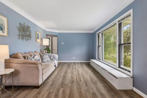 2128 Cohansey Boulevard, Roseville, MN 55113