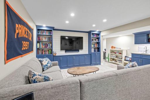 4801 Larkspur Lane, Edina, MN 55435