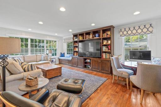 4801 Larkspur Lane, Edina, MN 55435