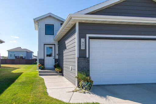7880 Lost River Road, Horace, ND 58047
