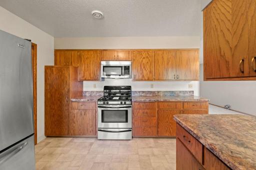 Gas stove, lots of counter space for prep & storage