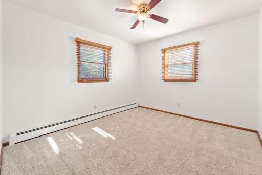 2807 Edgewood Drive N, Fargo, ND 58102