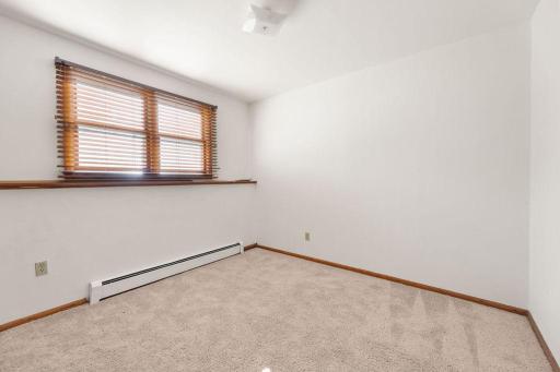 2807 Edgewood Drive N, Fargo, ND 58102