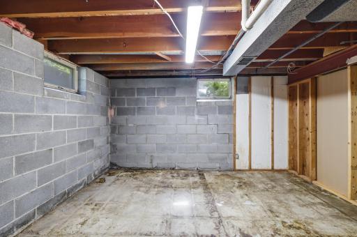 261 1st Avenue SE, New Brighton, MN 55112