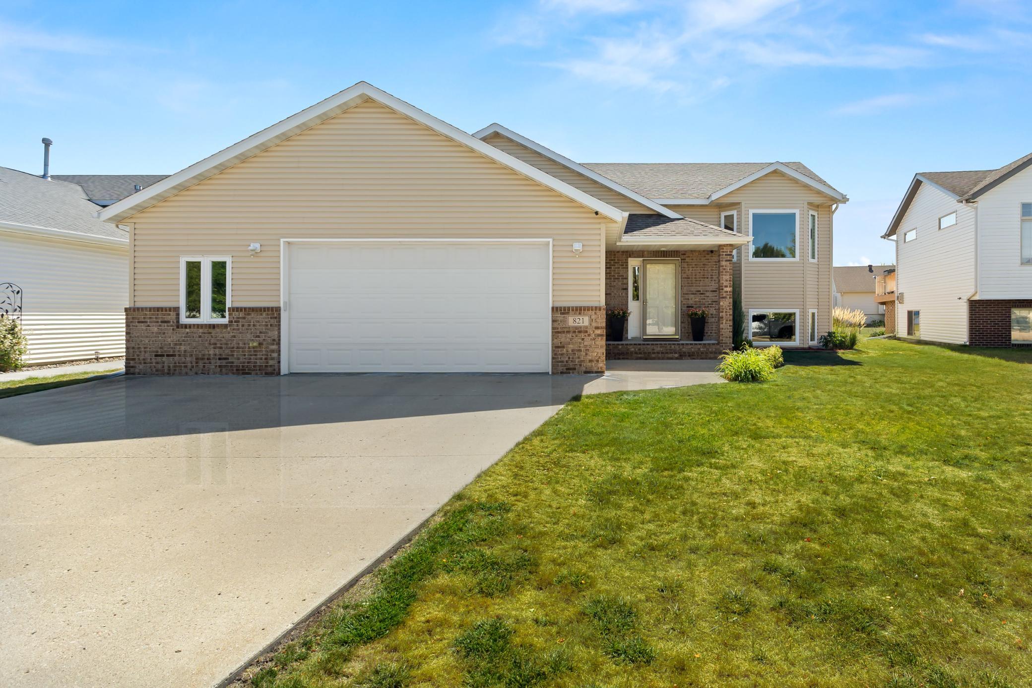 Property photo for 821 16th Avenue W, West Fargo, ND 58078