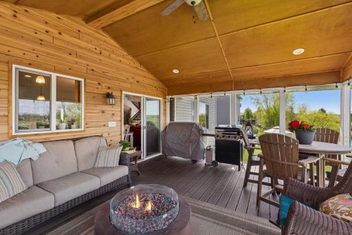 3 seasons porch