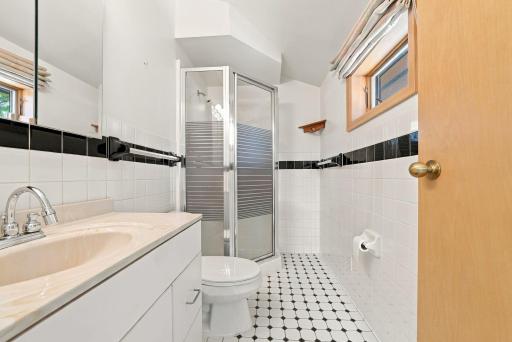 70-web-or-mls-3549_Orchard_Avenue_North_Minneapolis_08134.jpg
