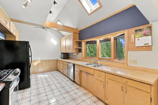 24-web-or-mls-3549_Orchard_Avenue_North_Minneapolis_07994.jpg