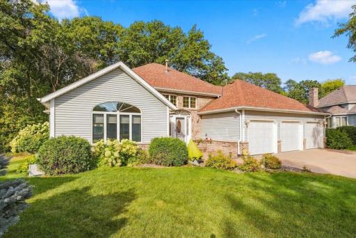1579 Mary Street N, Maplewood, MN 55119