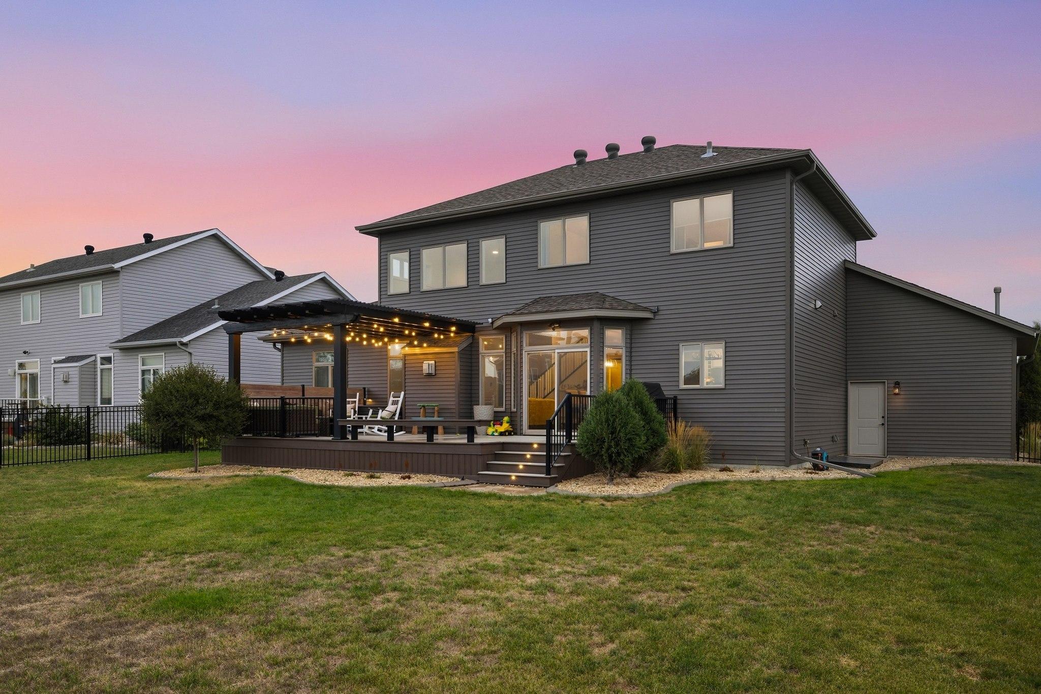 Rear Exterior (sunset)