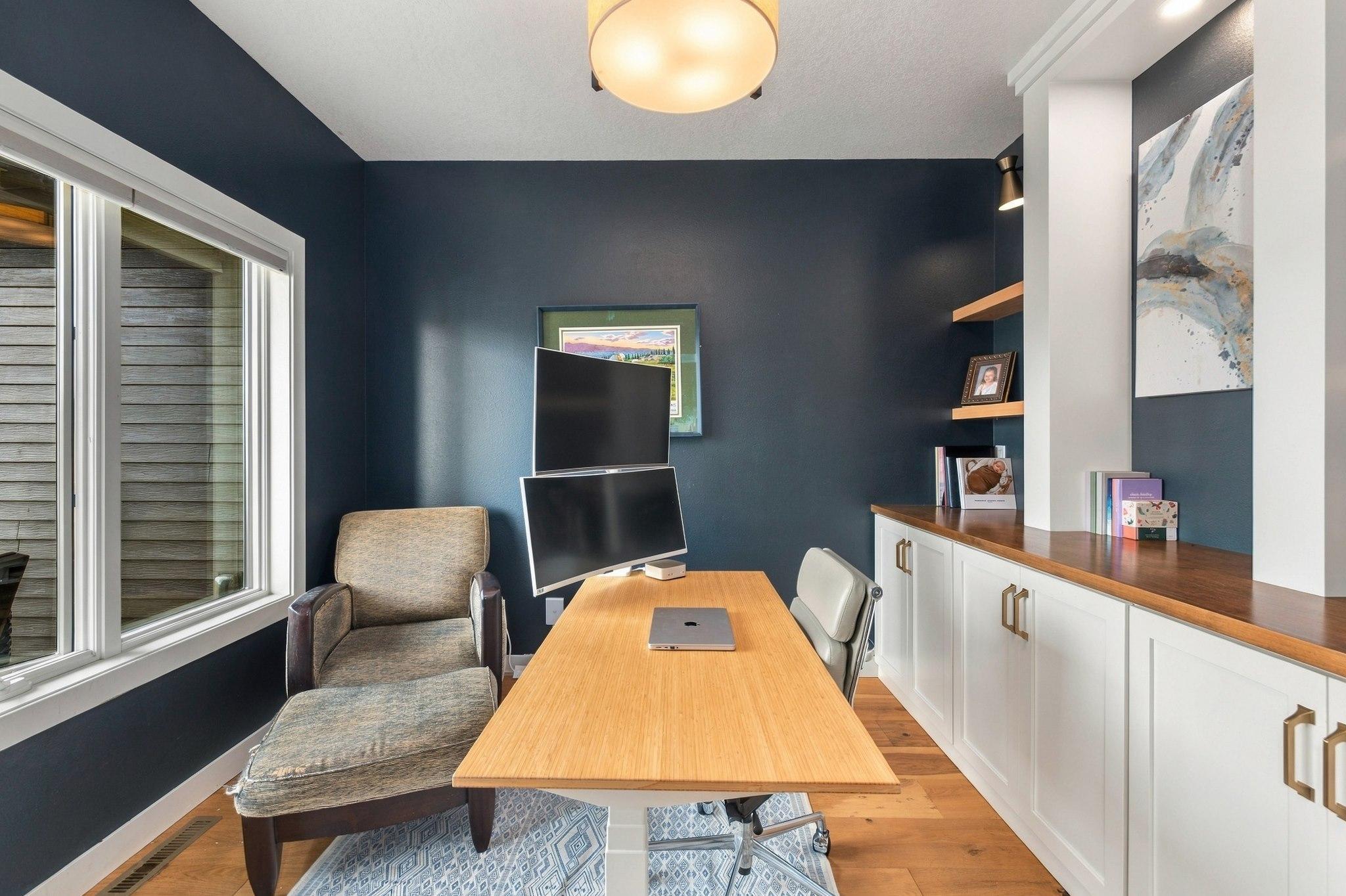 Office/Den/Bedroom