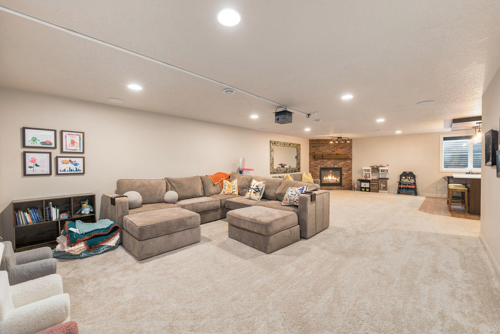Family Room / Bar Area