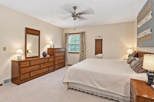 1610 Woodhaven Place, Owatonna, MN 55060