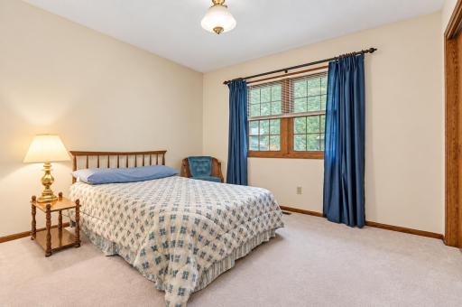 1610 Woodhaven Place, Owatonna, MN 55060