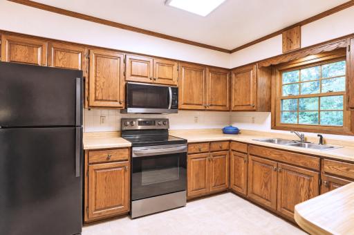 1610 Woodhaven Place, Owatonna, MN 55060