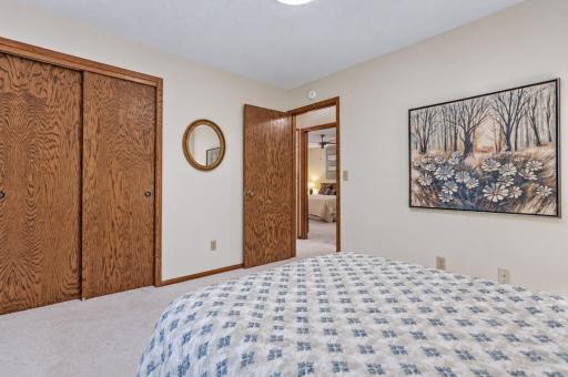 1610 Woodhaven Place, Owatonna, MN 55060