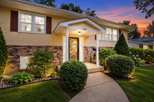 1610 Woodhaven Place, Owatonna, MN 55060