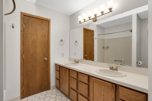 Upstairs bath with double sinks