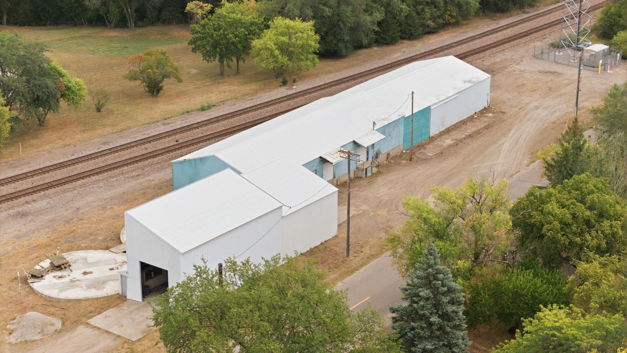 9300 Sq ft