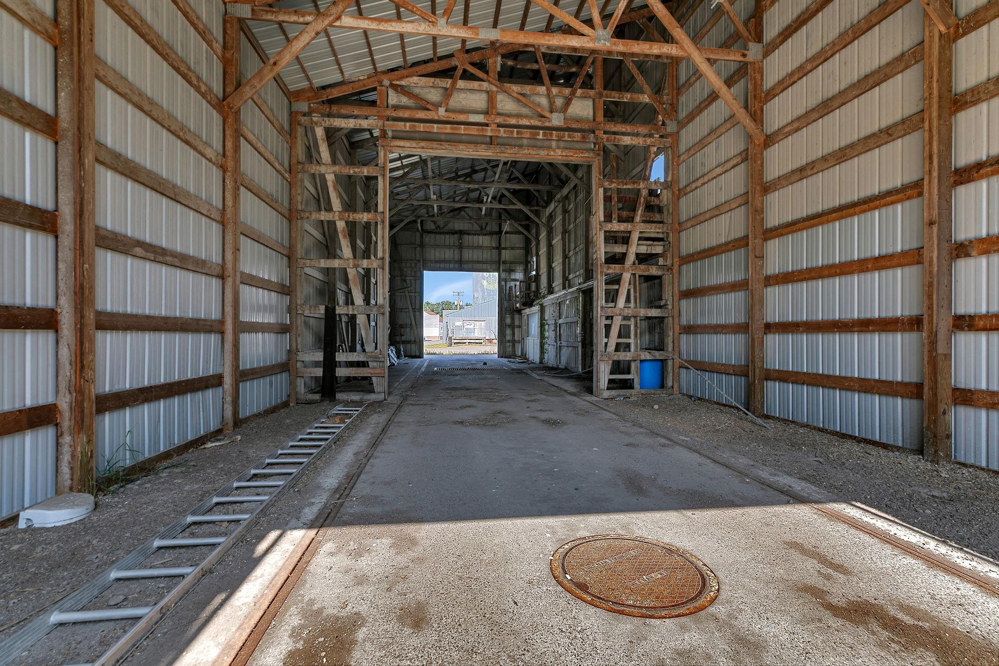 Bldg 2: 78x22 and 21' Sidewalls