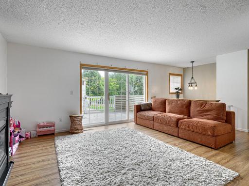 336 Gironde Court, Woodbury, MN 55125