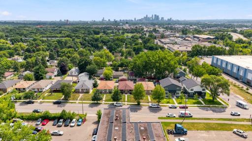 518_37th_Ave_NE_Minneapolis_MN_55421_USA_002.jpg