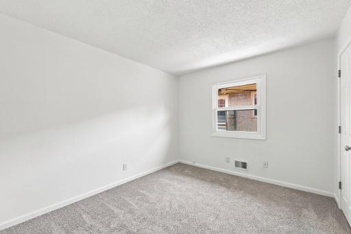 518 37th Avenue NE, Minneapolis, MN 55421