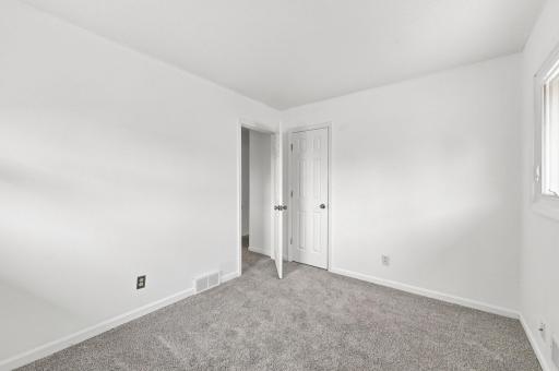 518 37th Avenue NE, Minneapolis, MN 55421