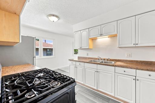 518 37th Avenue NE, Minneapolis, MN 55421