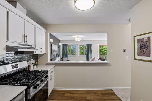 8948 Neill Lake Road, B, Eden Prairie, MN 55347