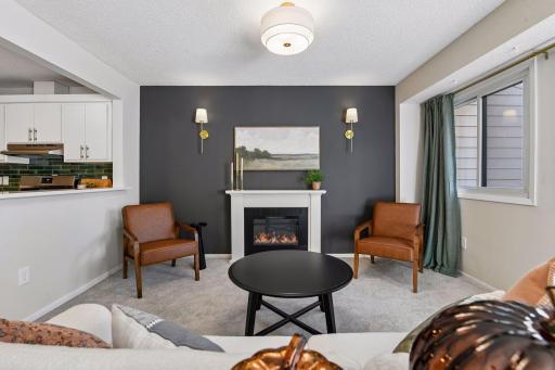 8948 Neill Lake Road, B, Eden Prairie, MN 55347