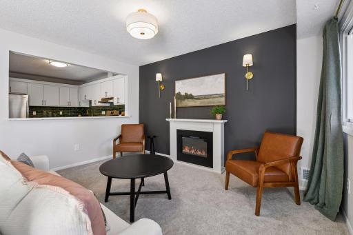 8948 Neill Lake Road, B, Eden Prairie, MN 55347