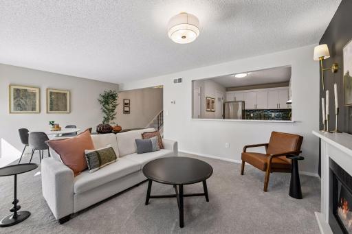 8948 Neill Lake Road, B, Eden Prairie, MN 55347