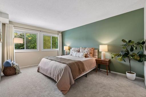 8948 Neill Lake Road, B, Eden Prairie, MN 55347
