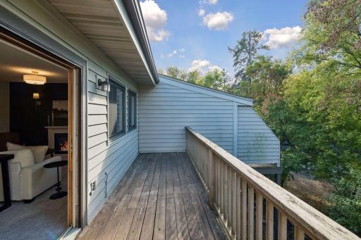 8948 Neill Lake Road, B, Eden Prairie, MN 55347