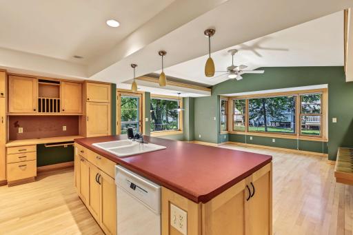 7220 W Shore Drive, Edina, MN 55435