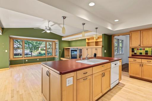 7220 W Shore Drive, Edina, MN 55435