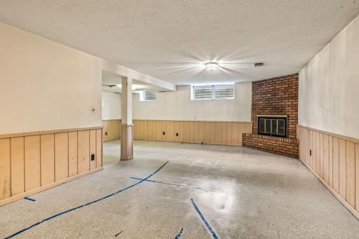 7220 W Shore Drive, Edina, MN 55435