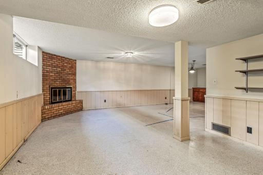 7220 W Shore Drive, Edina, MN 55435