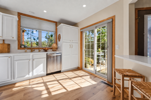 1812 Hunter Hill Road, Hudson, WI 54016