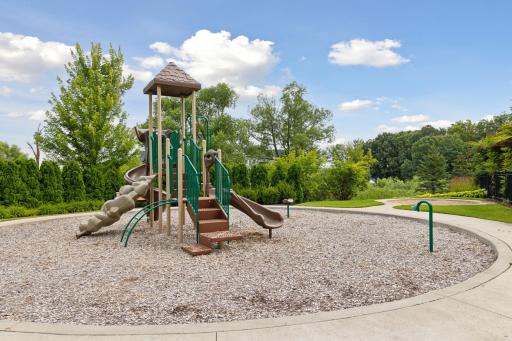 4305 Cottagewood Court, Excelsior, MN 55331