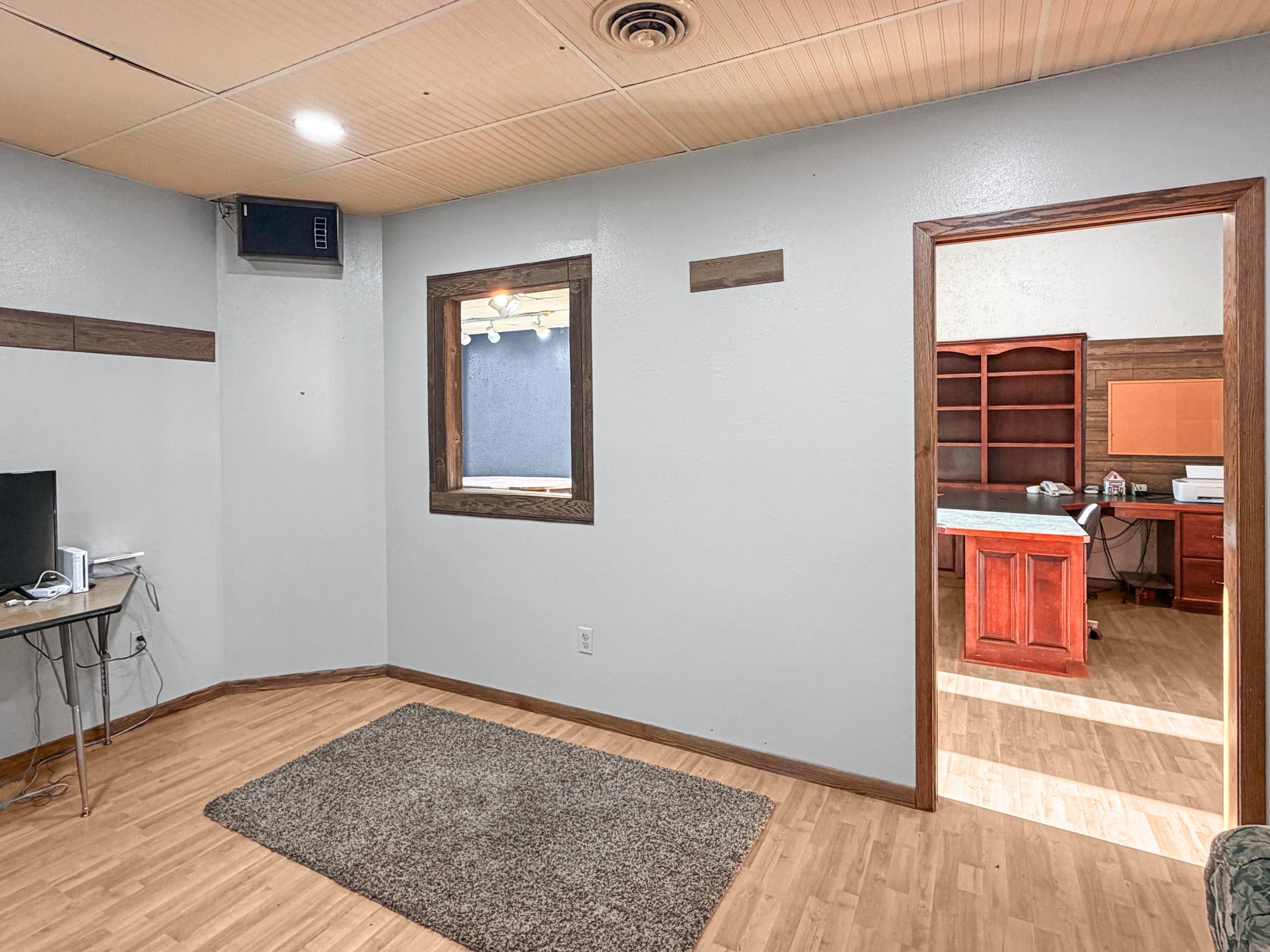 First side room with space for a variety of uses