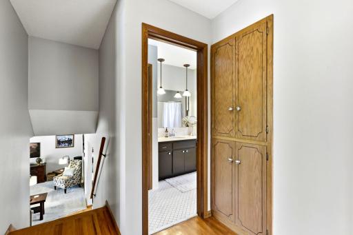 29-web-or-mls-4632-Oregon-Ave-N-29.jpg