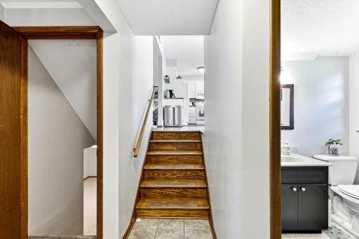 35-web-or-mls-4632-Oregon-Ave-N-35.jpg