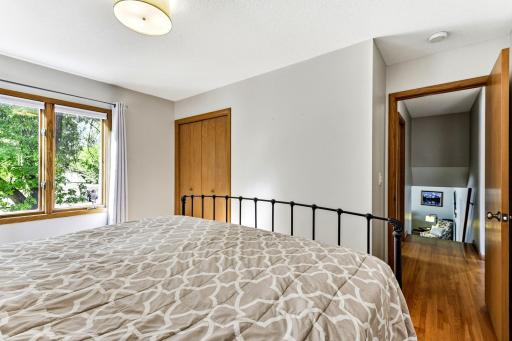 28-web-or-mls-4632-Oregon-Ave-N-28.jpg