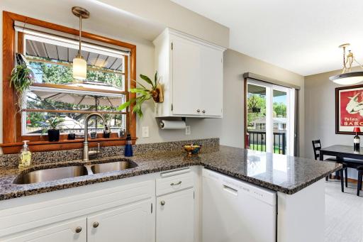 19-web-or-mls-4632-Oregon-Ave-N-19.jpg